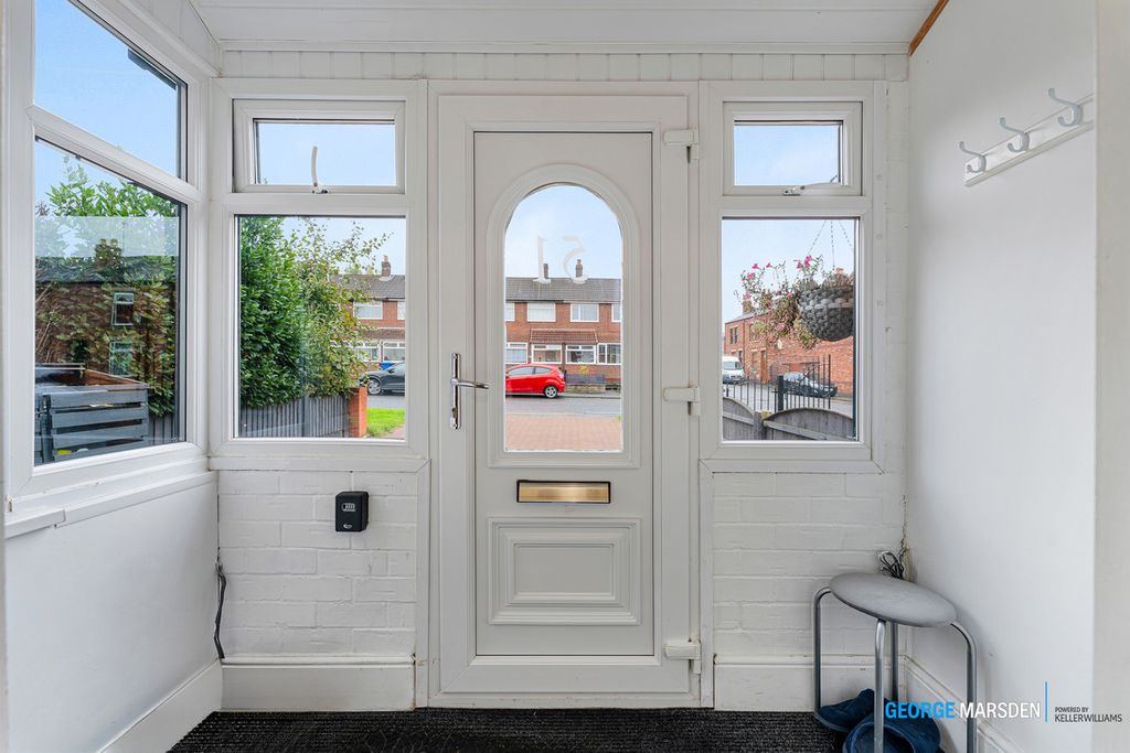 Property photo 3 of 33