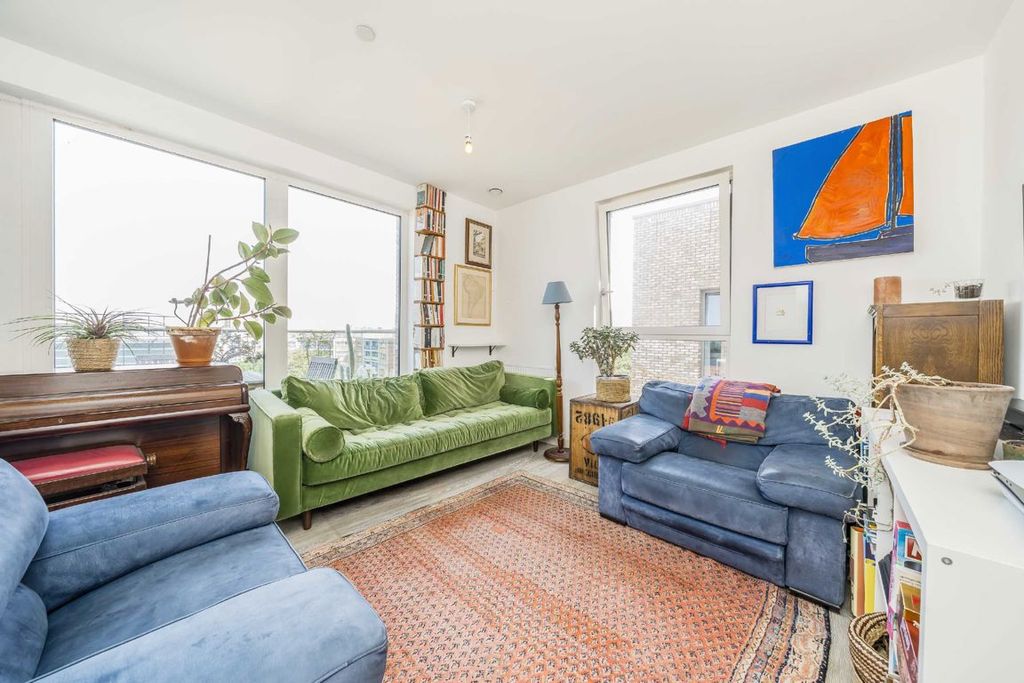 Property photo 2 of 7