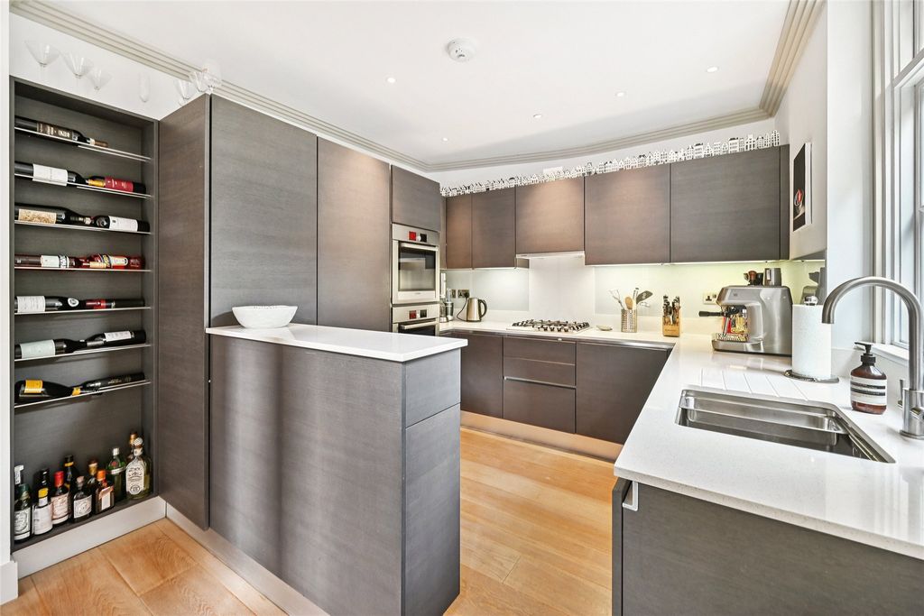 Property photo 3 of 10 Picture No. 32