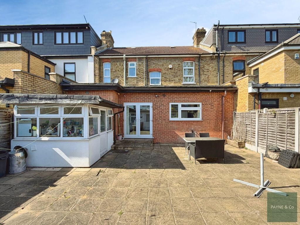 Property photo 3 of 27