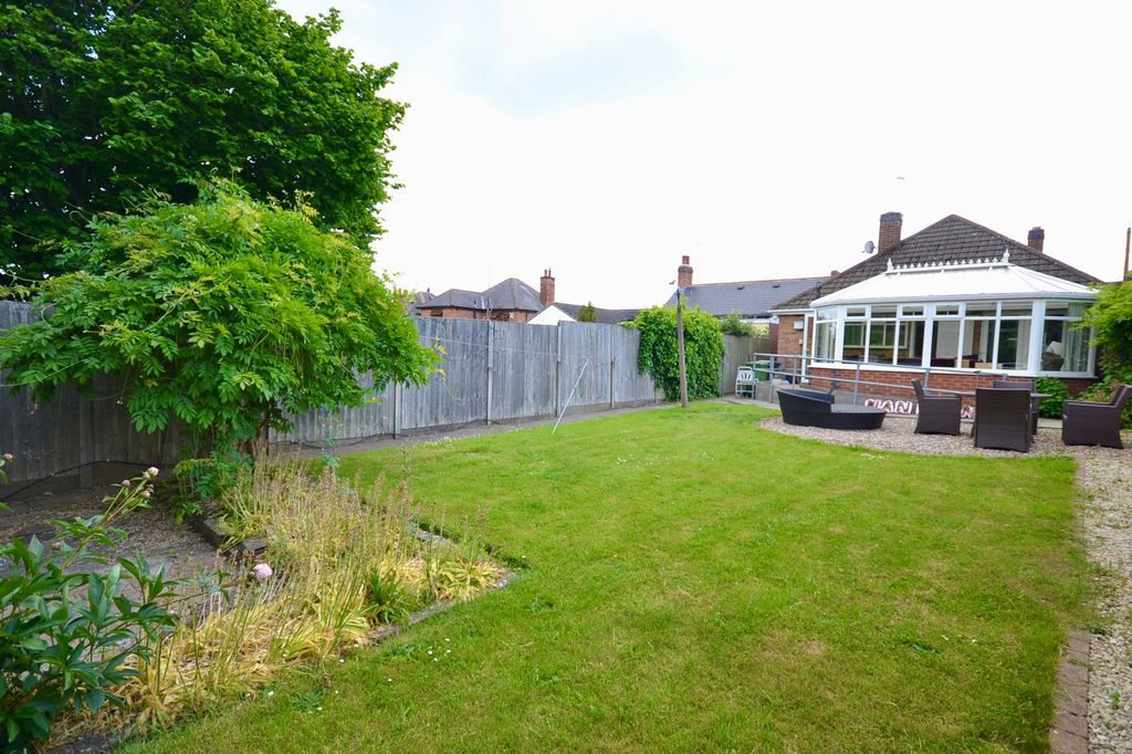 Property photo 2 of 21