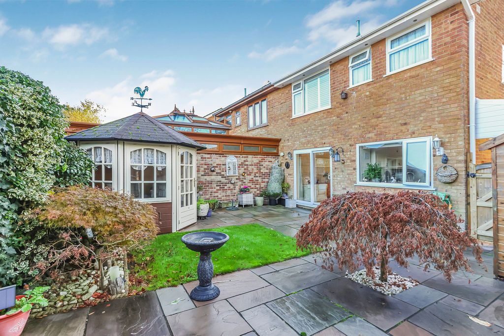 Property photo 1 of 18