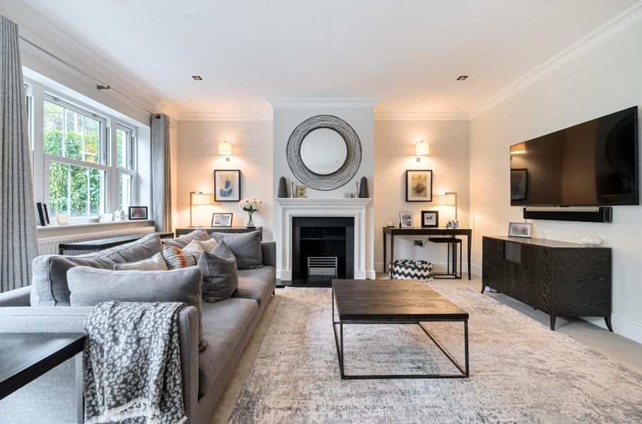 Property photo 2 of 23