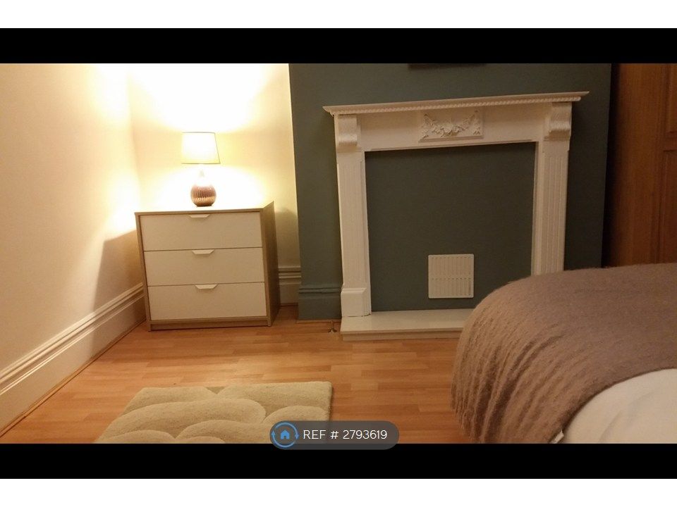 Property photo 1 of 9 Bedroom