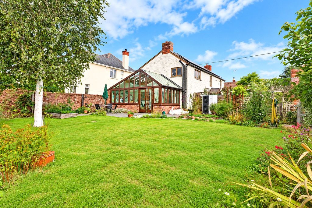 Property photo 2 of 26 Picture No. 14
