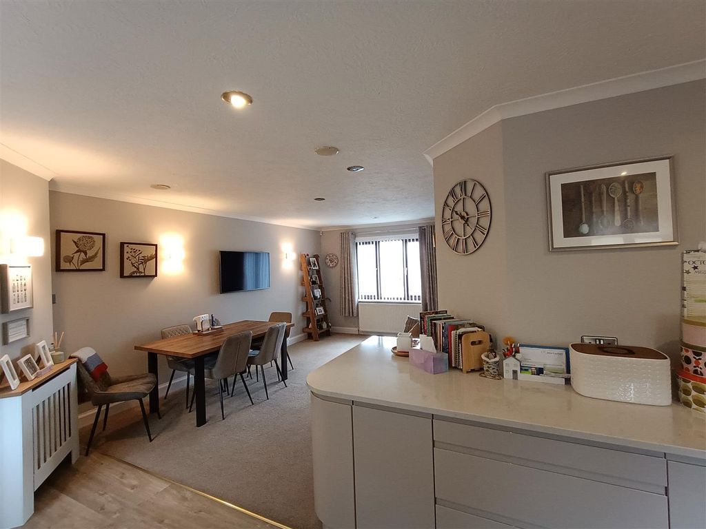 Property photo 3 of 34 Lounge/Diner/Kitchen