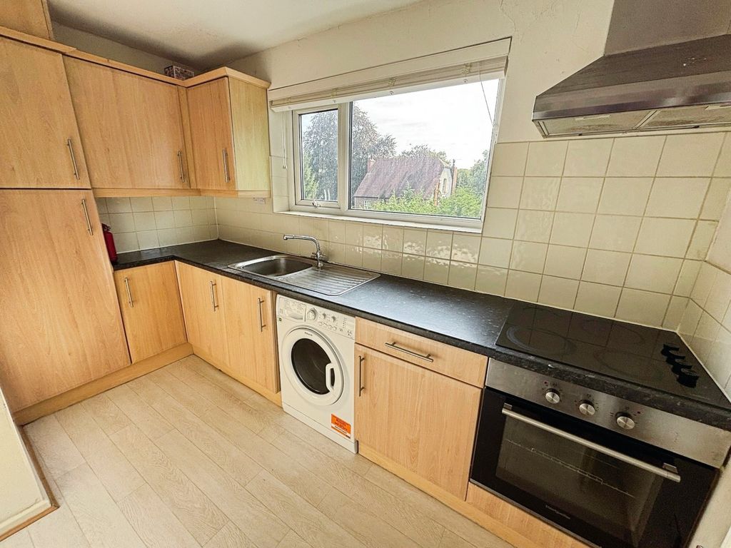 Property photo 2 of 8 Picture No. 15