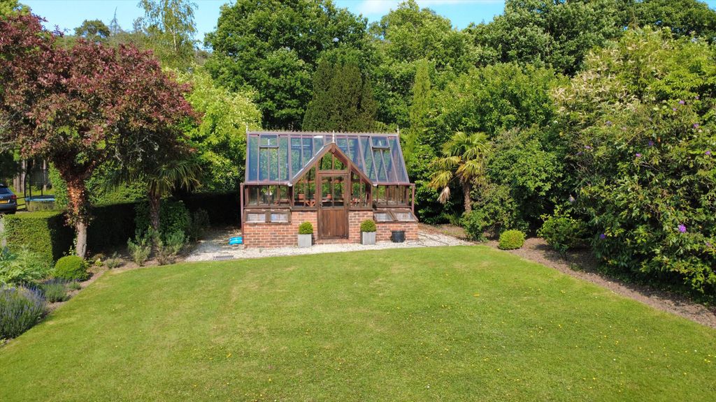 Property photo 3 of 27 Image