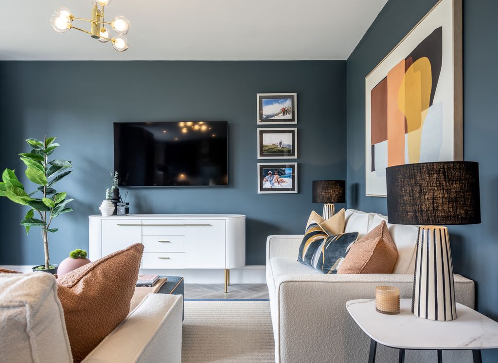 Property photo 3 of 12