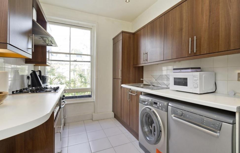 Property photo 3 of 6 4