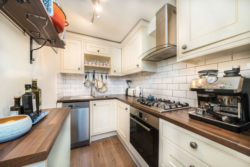 Property photo 3 of 7