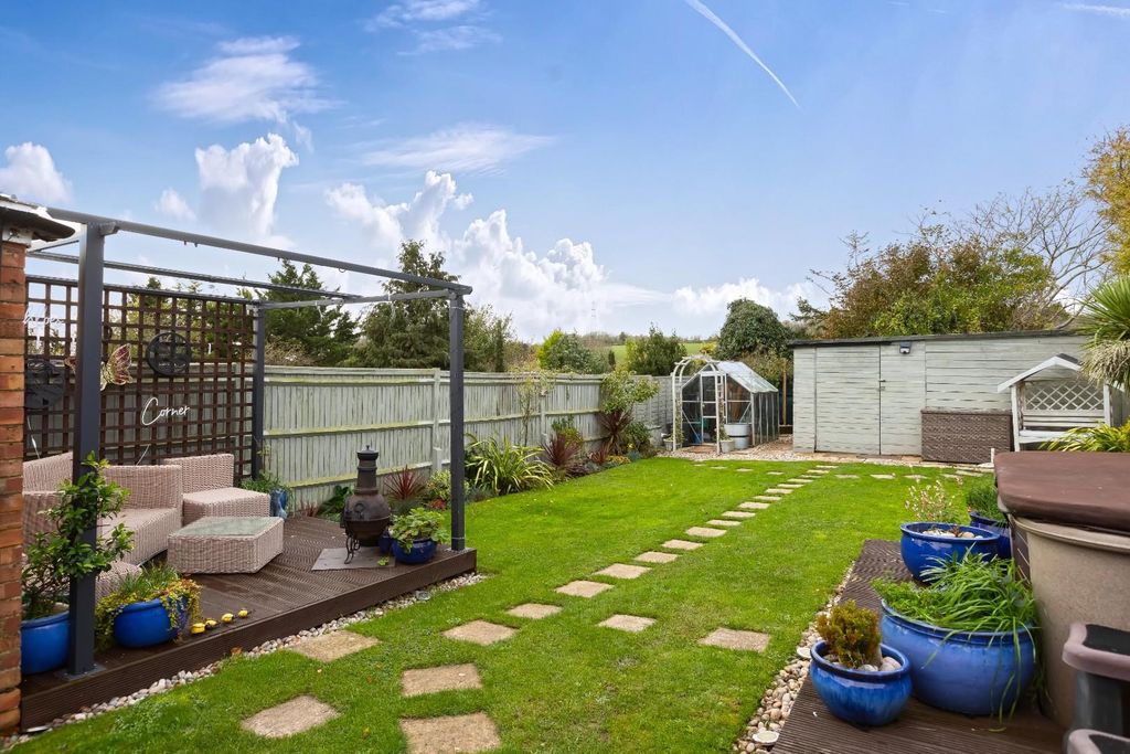 Property photo 2 of 23 Allendale Rd_20.Jpg