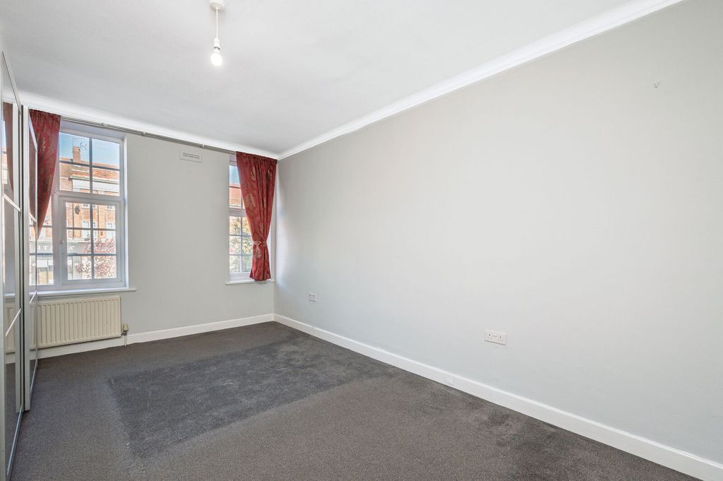 Property photo 2 of 6