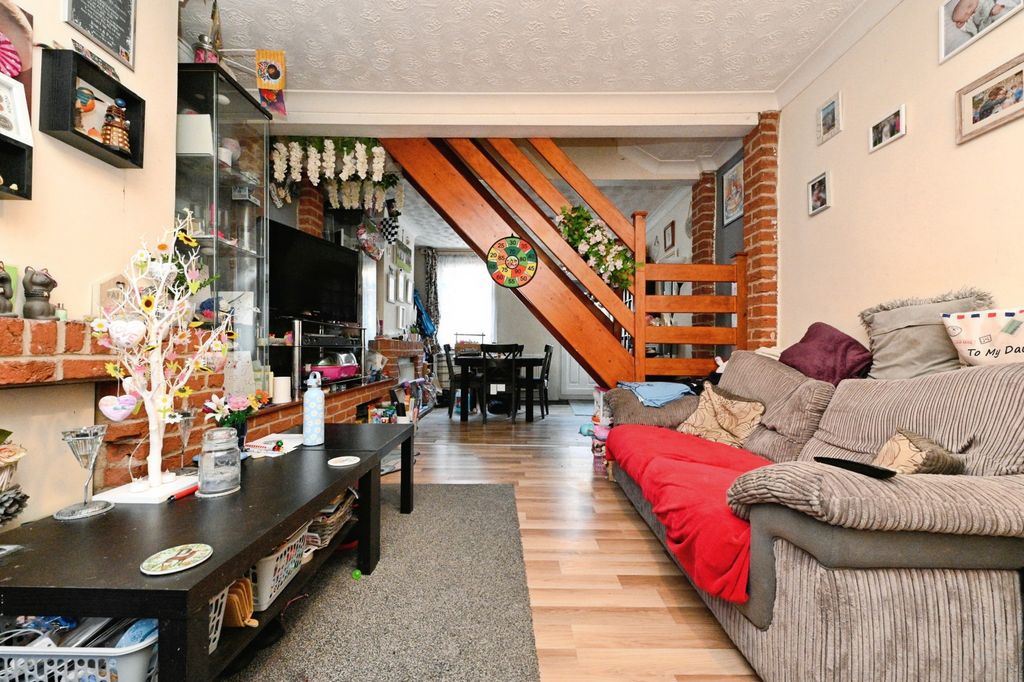 Property photo 2 of 16 Photography