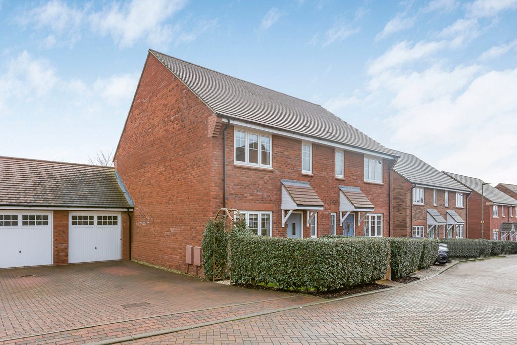 Property photo 1 of 17 Front