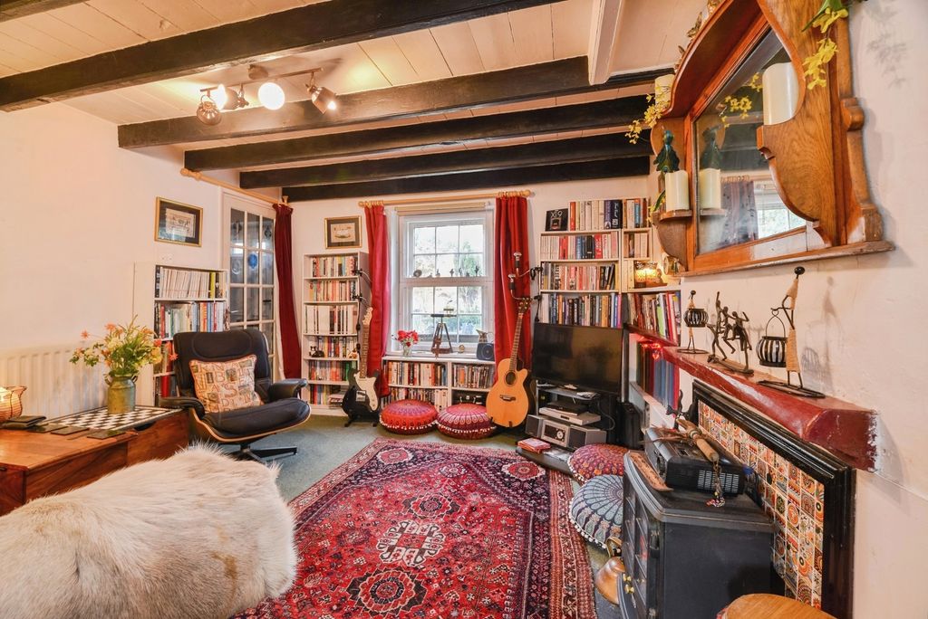 Property photo 2 of 20 Pbox-Img.Jpg