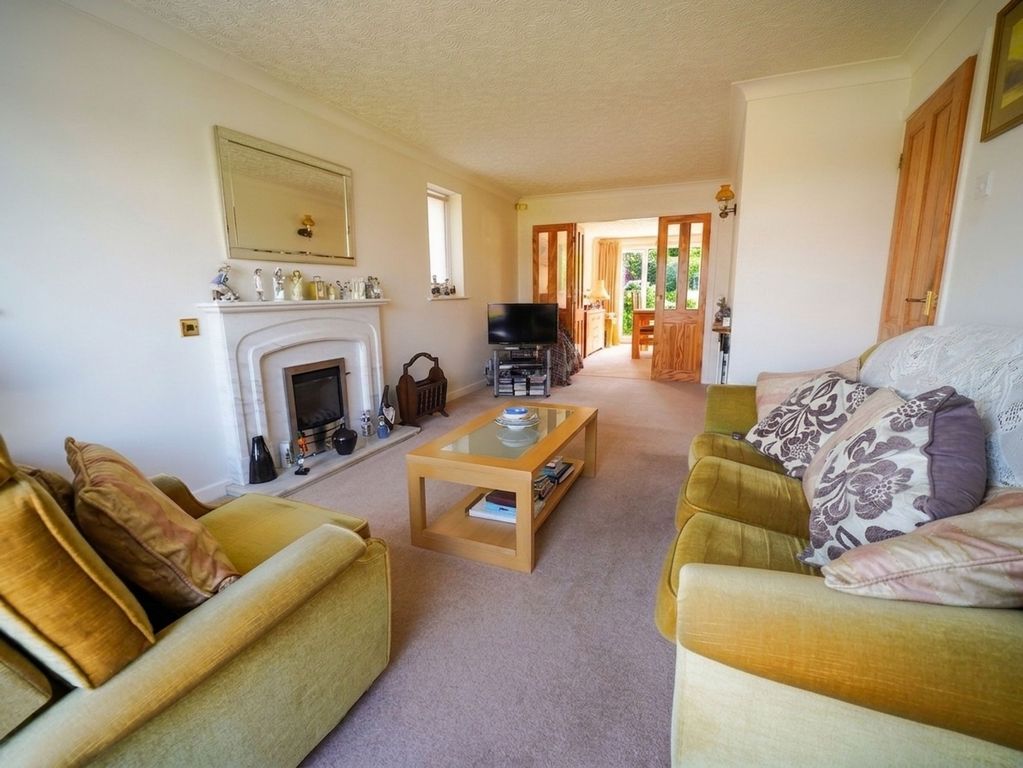 Property photo 2 of 23