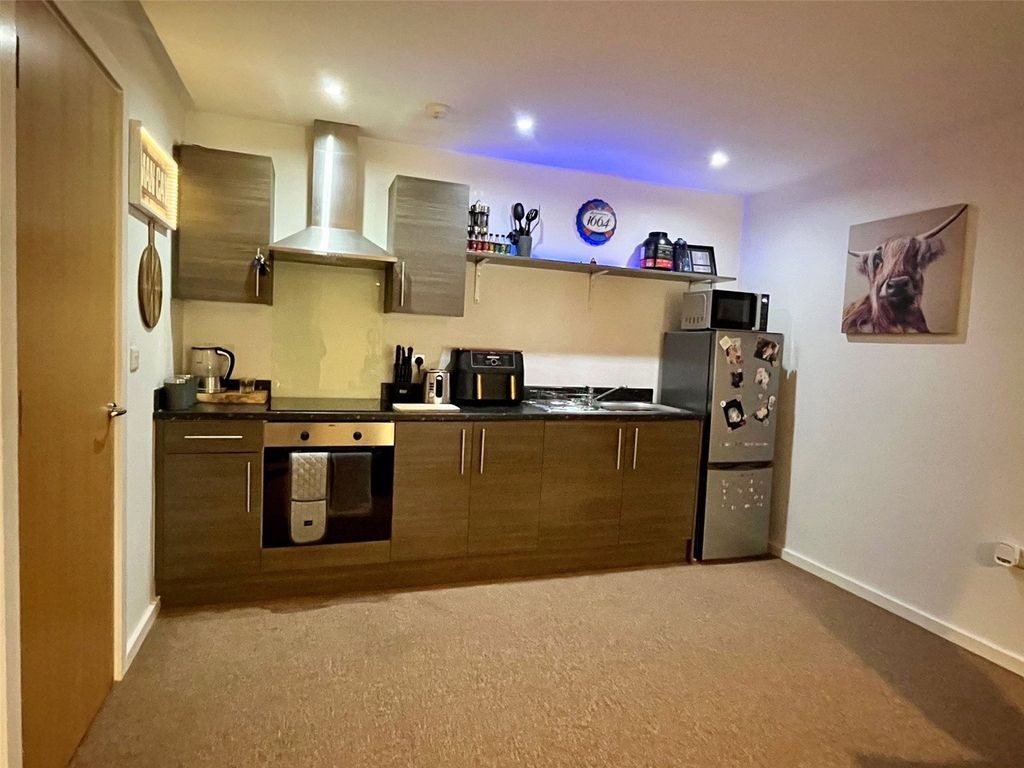 Property photo 3 of 9 Picture No. 05