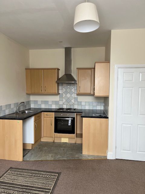 Property photo 2 of 8 Kitchen/Lounge