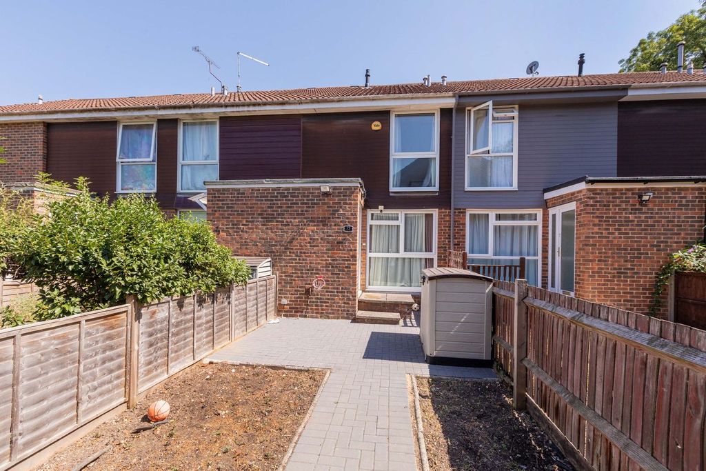 Property photo 1 of 11