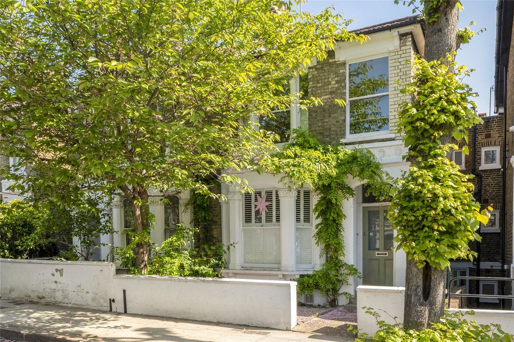 Property photo 2 of 14 Exterior