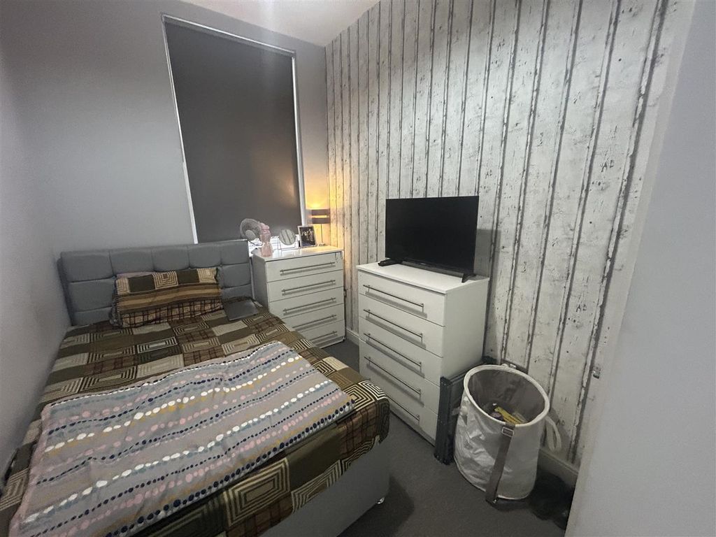 Property photo 1 of 7 Room 3.Jpg