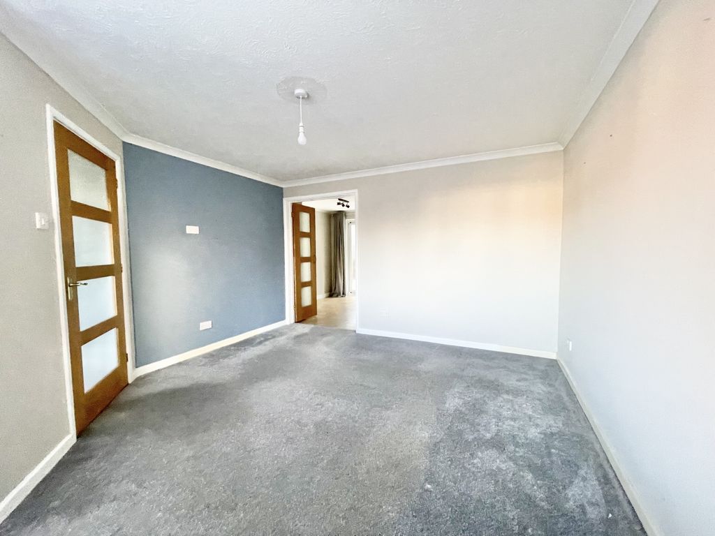 Property photo 3 of 18 Photo 3