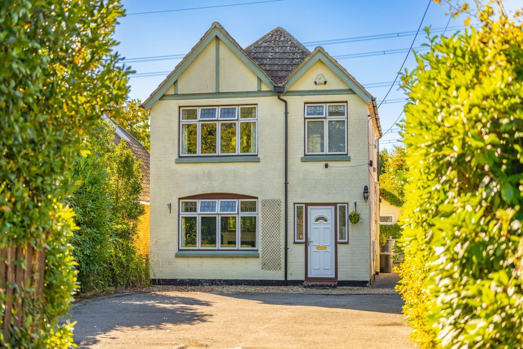 Property photo 1 of 63