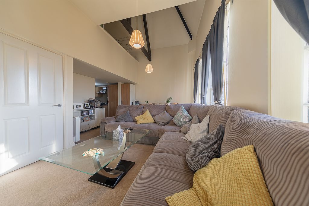 Property photo 3 of 25