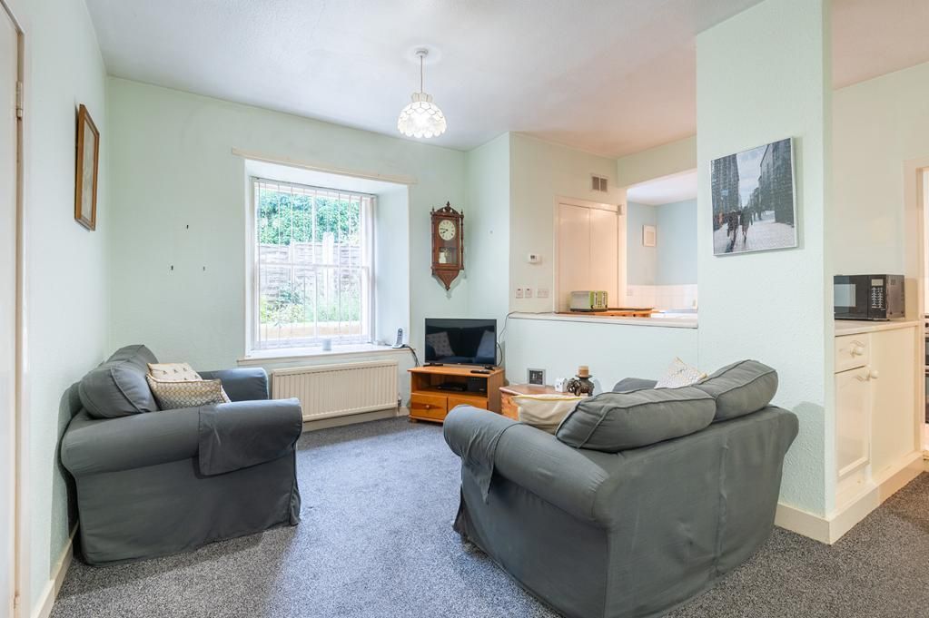 Property photo 2 of 18 Cup1502Seg Living Area.Jpg