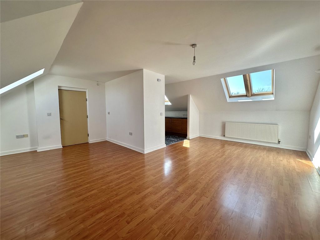 Property photo 2 of 10 Picture No. 05