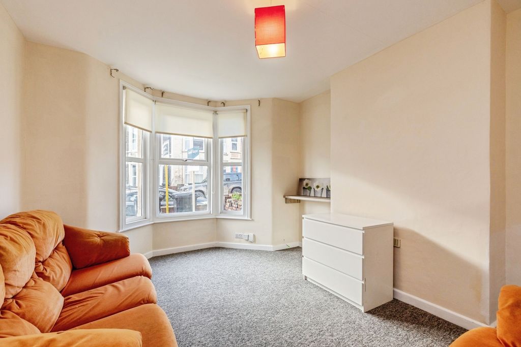 Property photo 2 of 16 Pbox-Img.Jpg