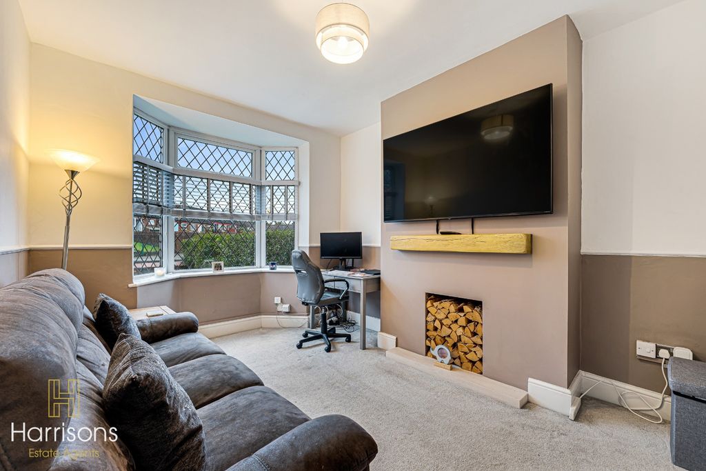 Property photo 2 of 29 4807892