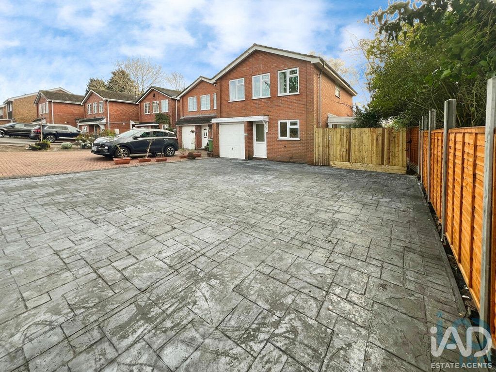 Property photo 2 of 16