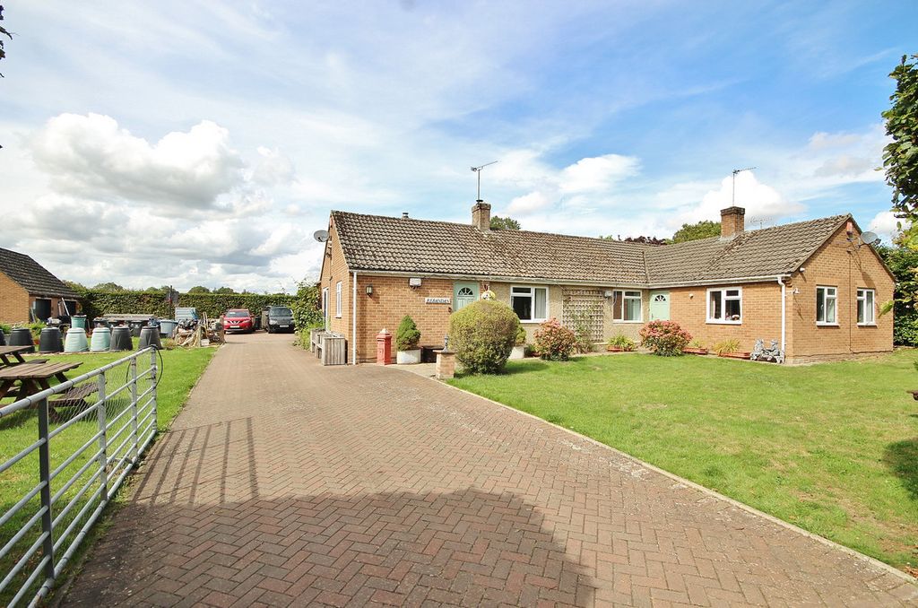 Property photo 1 of 27