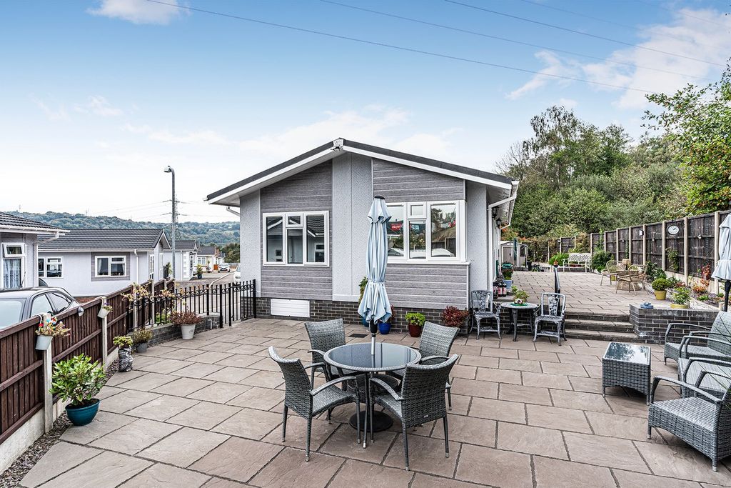 Property photo 3 of 31