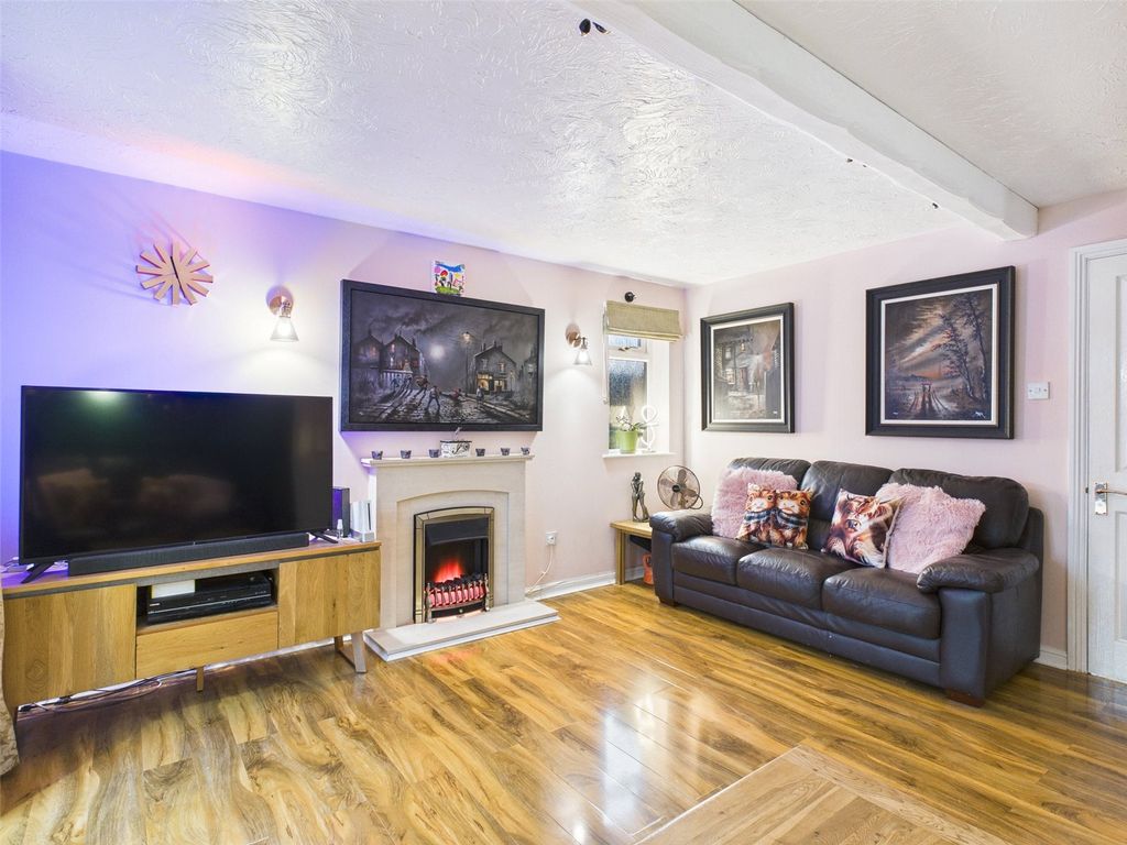 Property photo 2 of 11 Picture No. 13