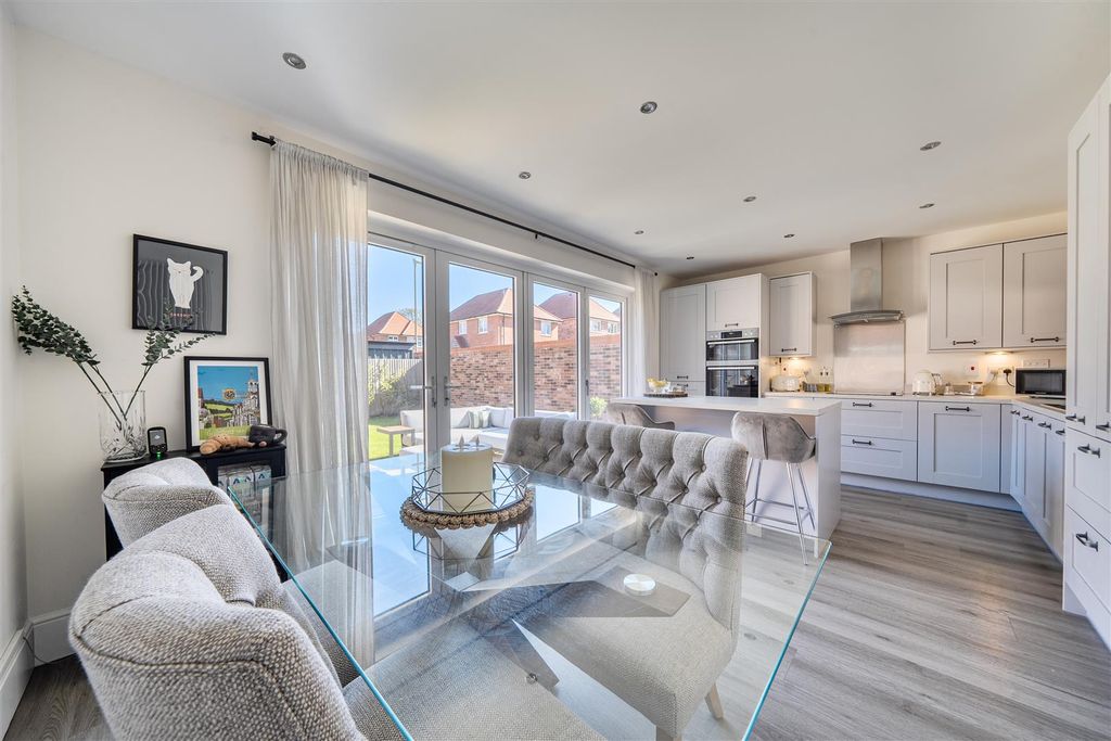 Property photo 3 of 17 1451669-18-69F1d1c7Dabd9.Jpg
