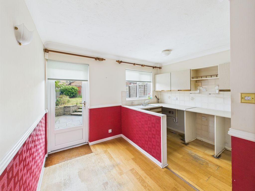 Property photo 3 of 8 Gallery