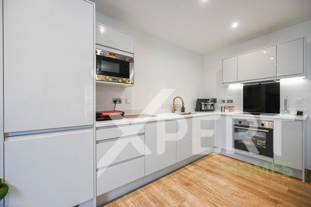 Additional image 6 of 3 bed flat for saleChailey Place, Hayes UB3
