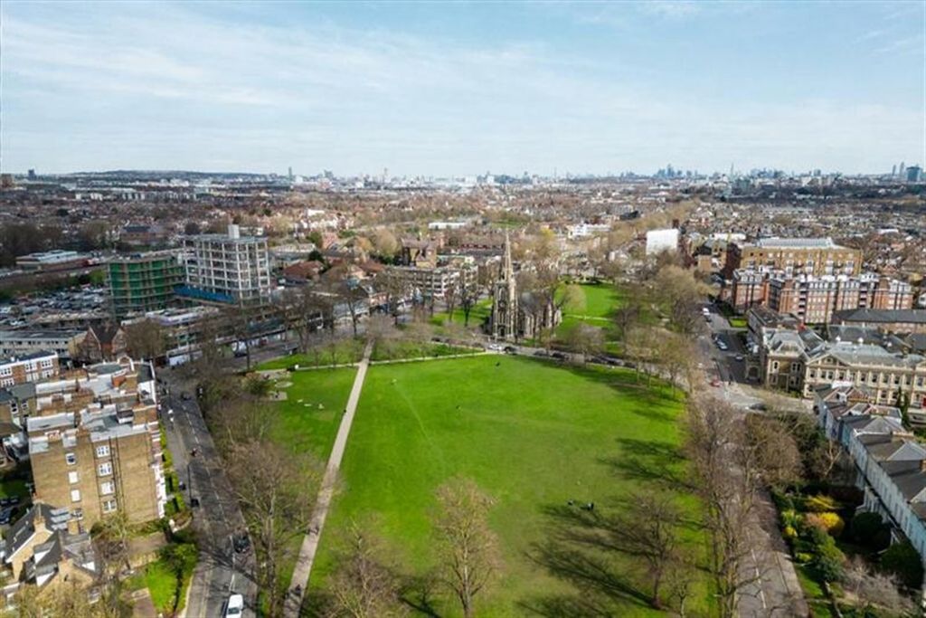 Property photo 1 of 14 (Main)