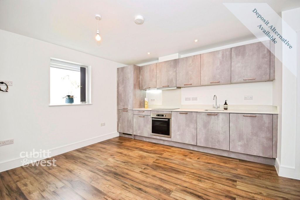 Property photo 2 of 7 Kitchen