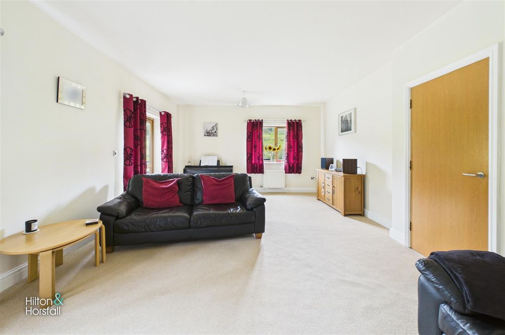 Property photo 3 of 22 The Willows