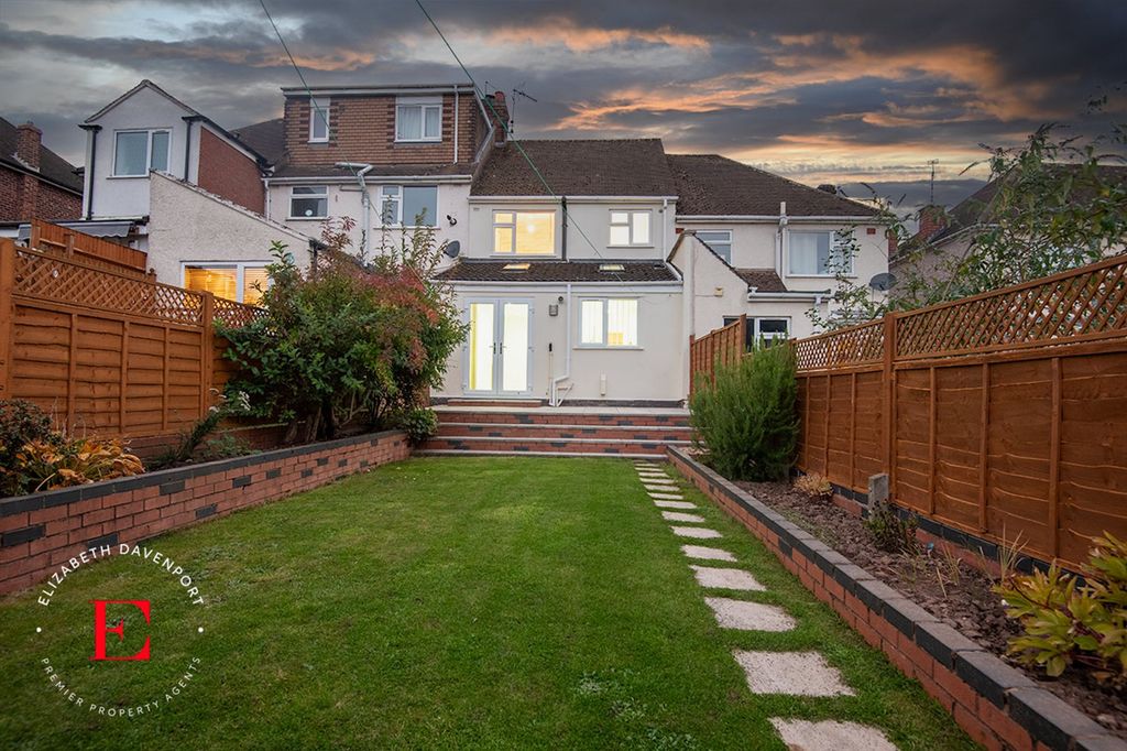 Property photo 2 of 20