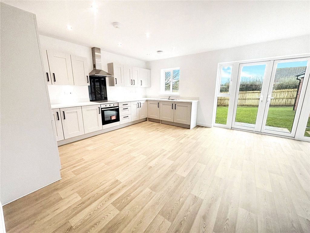 Property photo 2 of 16 Picture No. 31