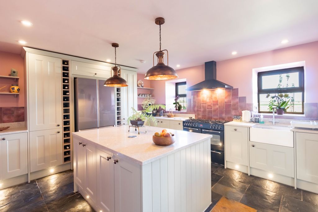 Property photo 3 of 45 Kitchen