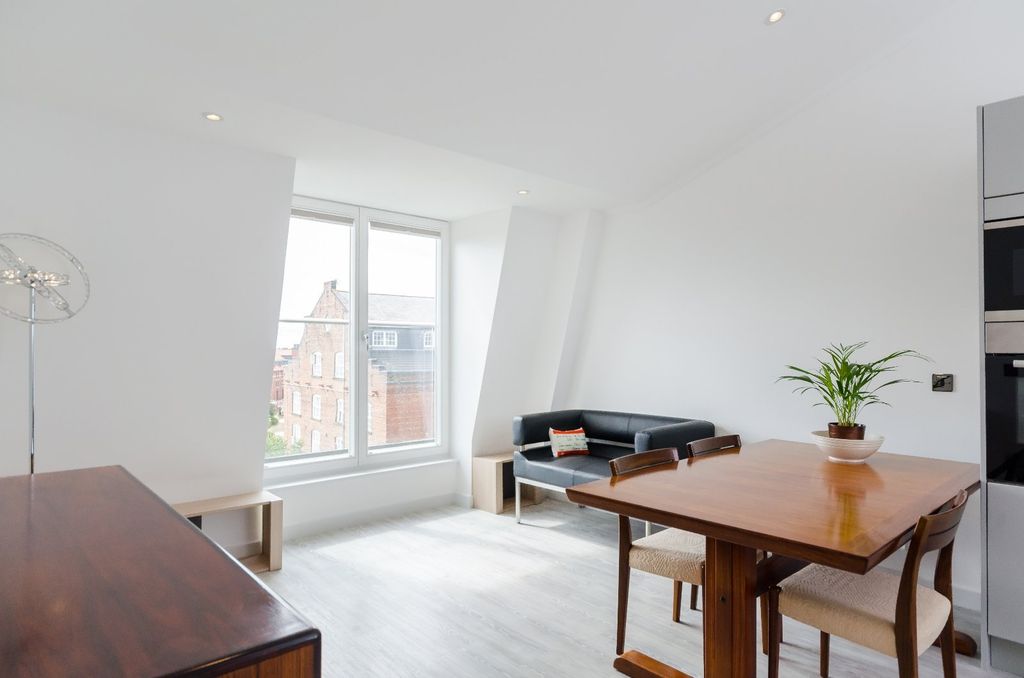 Property photo 3 of 13 Picture 3