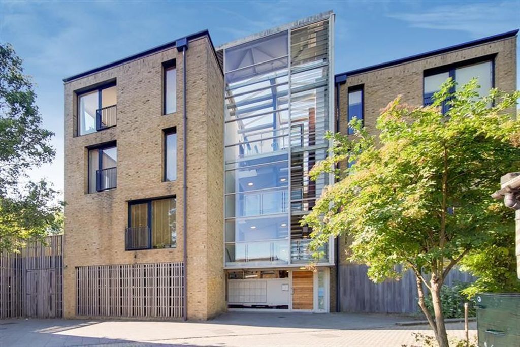 Property photo 1 of 11 External