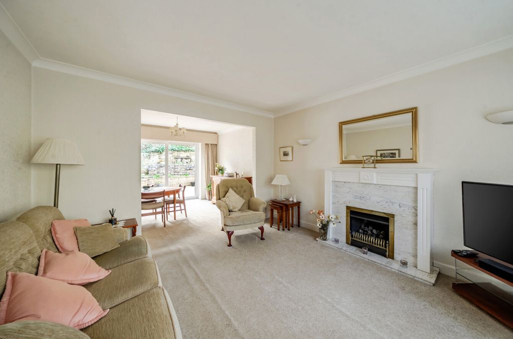 Property photo 2 of 10 1432122-9-69bae67...