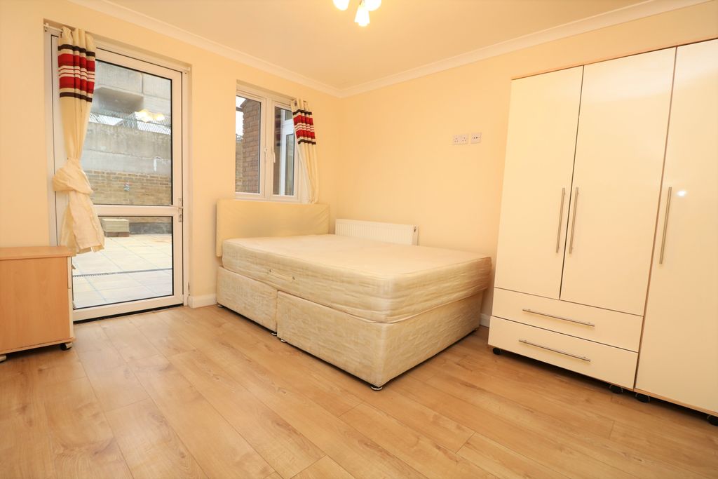 Property photo 1 of 25